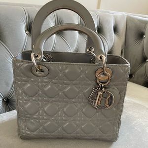 Authentic  Lambskin Cannage Medium Lady Dior Grey